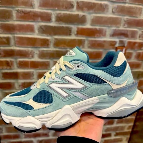 👗🗽 NEW BALANCE 9060 GREEN CREAM 👗🗽